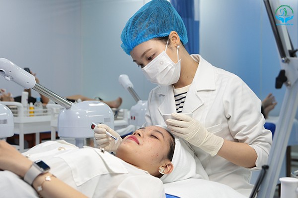 Phác đồ trị mụn chuẩn y khoa