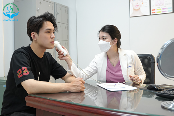 Mụn trứng cá nam giới