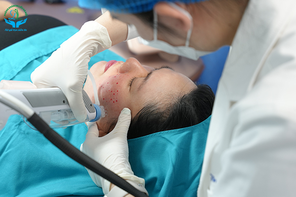 Cách trị mụn bọc chuẩn y khoa